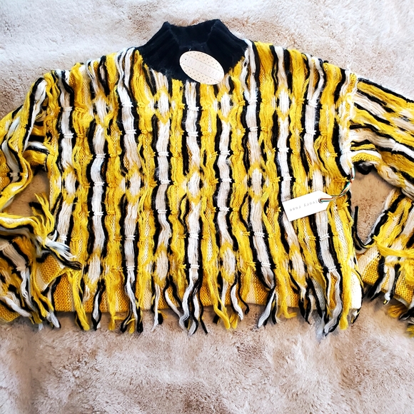 Ivory Rose Cropped Pullover Dopamine Sweater Size M - Picture 4 of 14